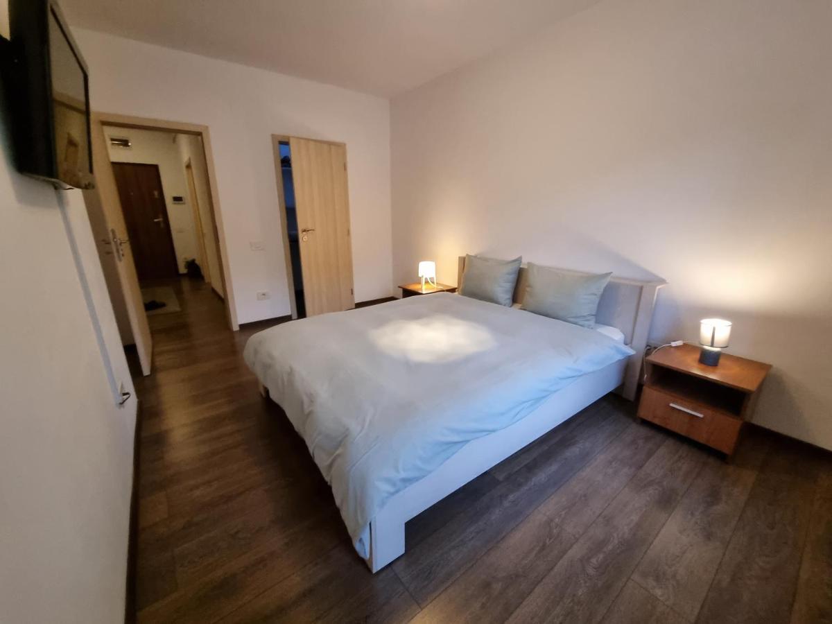 Avram Iancu Private Apartment With Ac Brasov Luaran gambar
