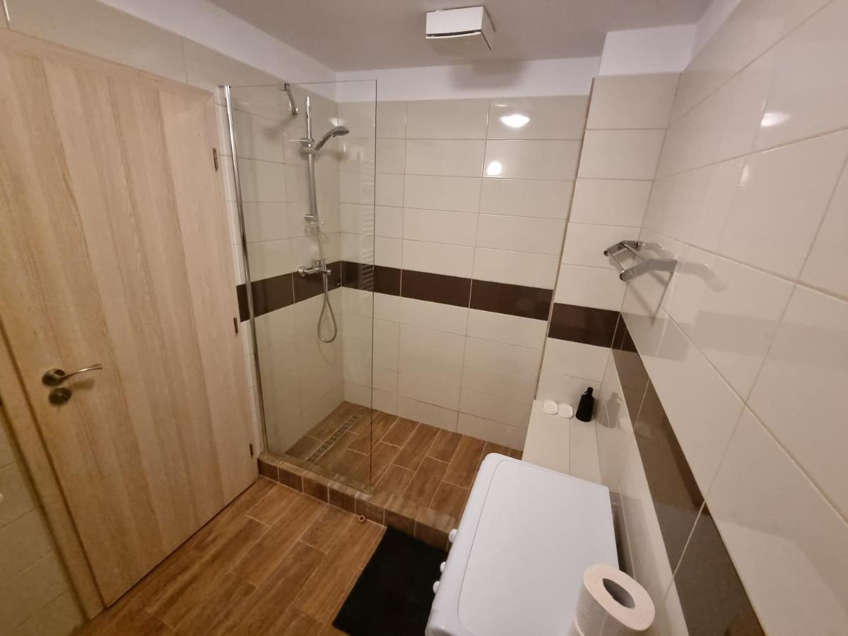 Avram Iancu Private Apartment With Ac Brasov Luaran gambar