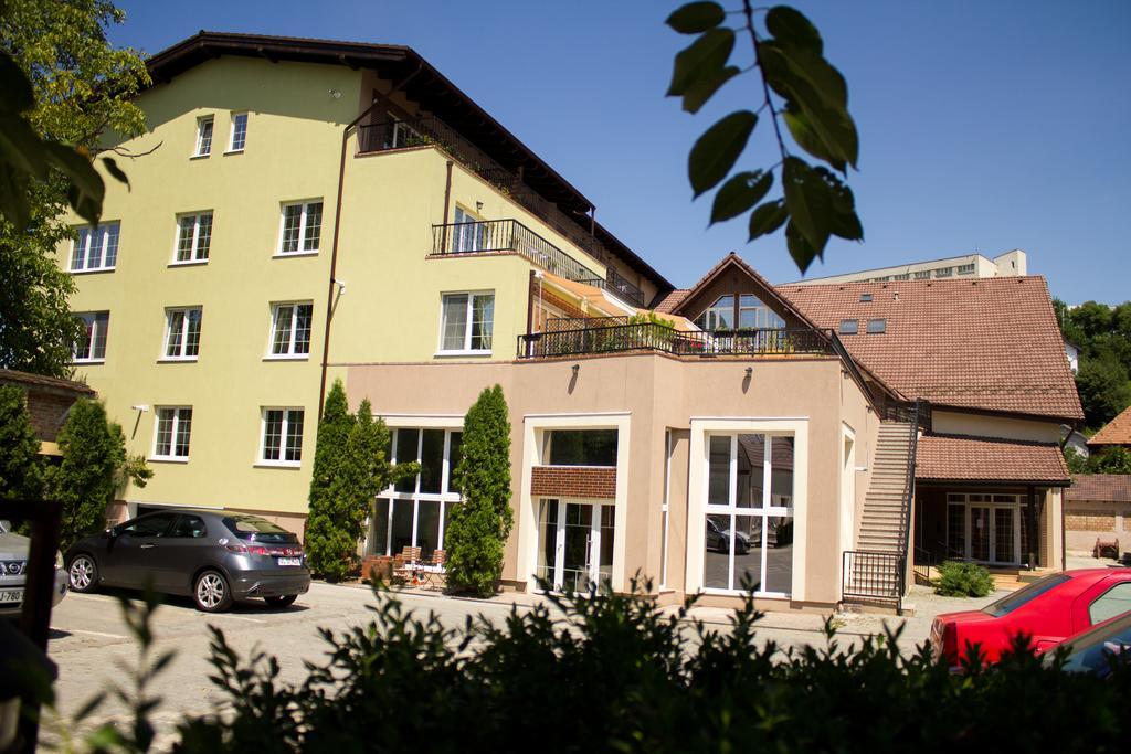 Avram Iancu Private Apartment With Ac Brasov Bilik gambar
